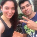 Tamannaah Instagram - Post workout glow #earlymorningworkout #eatfattoburnfat #nofilterneeded @yogeshfitness thank you for such a beautiful session, now I'm all ready to face the day🙏🙏🙏