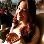 Tamannaah Instagram - Who said cashews are fattening? We have such misconceptions about food. I'm glad my nutritionist @rashichowdhary clears these #dietmyths for me. Loading up on a handful for some healthy fats to keep me energized during long shoot days!!!