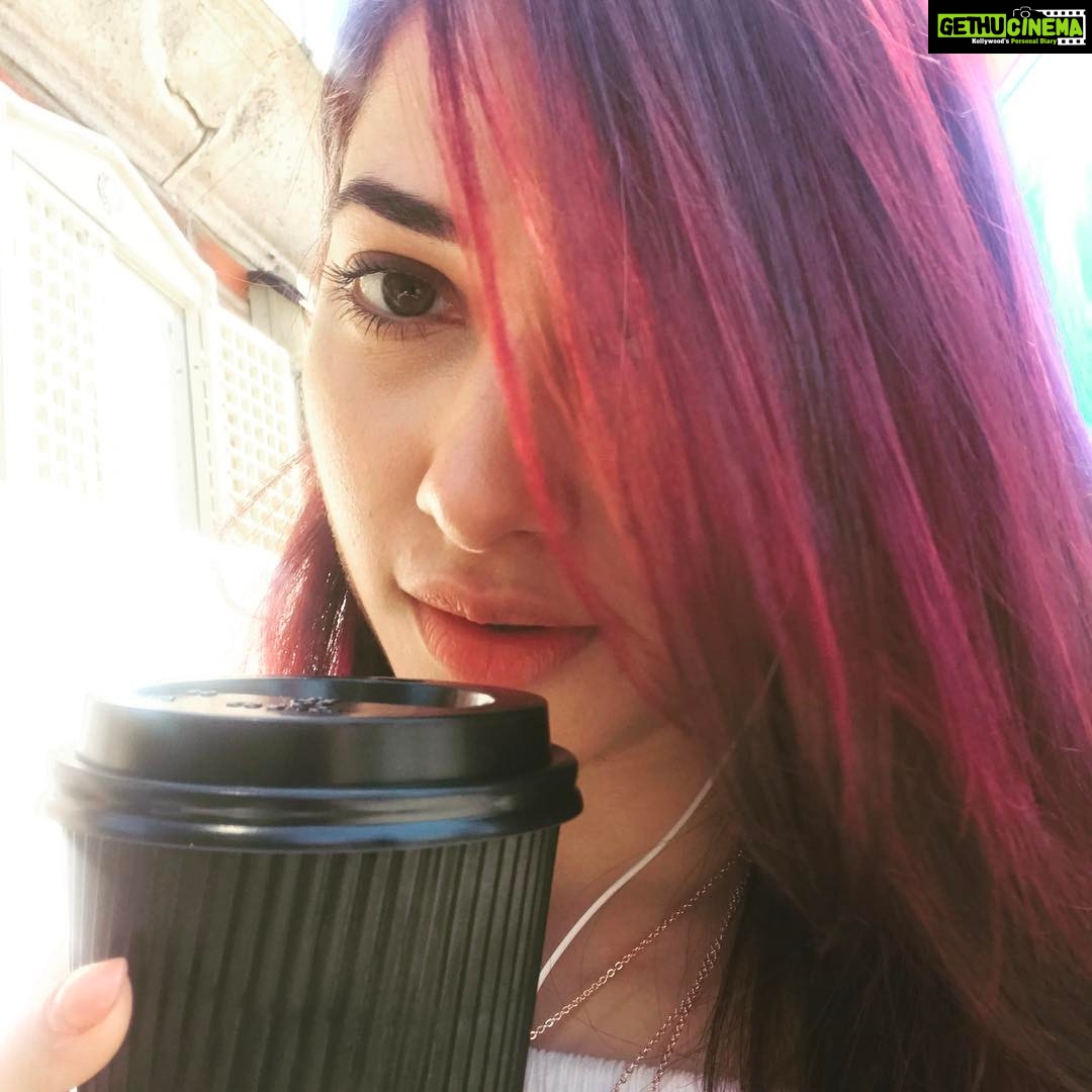 Tamannaah Instagram - Morning coffee is definitely true love #shootlife #coffeelover #mattblack #coffeecup #favouritecolour @aparnah_mitter thank u for understanding my coffee feelings🤗🤗🤗