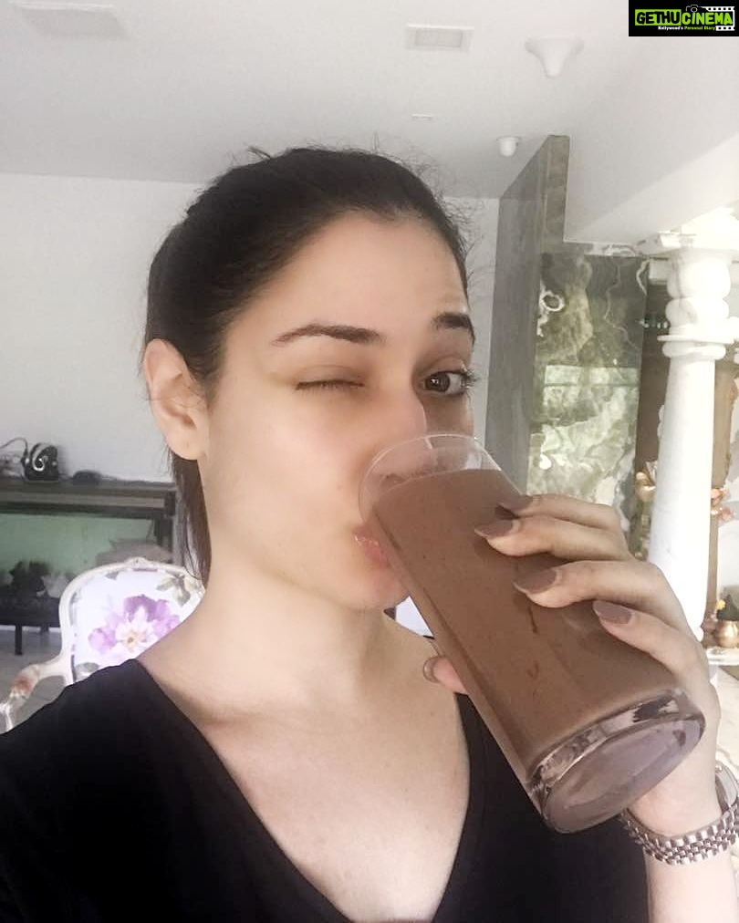 Tamannaah Instagram - Just when I thought having deliciously stuff will affect my diet or health, @RashiChowdhary suggested this yummy smoothie that's healthy too. Just the right thing to please your taste buds 😀 Will share the recipe with you guys soon... #Nutrition #Smoothie #Yummy