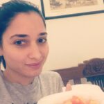 Tamannaah Instagram – Having fruit before workout acts like a perfect fuel to improve and maintain energy levels during workout. A simple change in the way you do things can make a lot of difference. Thanks @rashichowdhary for these suggestions. #Workout #Fitness #Fruits