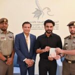Tovino Thomas Instagram - Extremely grateful to receive the Golden Visa for the UAE. Truly honored and humbled. Looking forward to a memorable association with this beautiful nation!! @emiratesfirst @jamadusman 📸 @jayaprakash_payyanur #uae🇦🇪 #goldenvisa #honoured #humbled #blessed #memorable #thankyou #thenationofdreams #onwardsandupwards #happiness