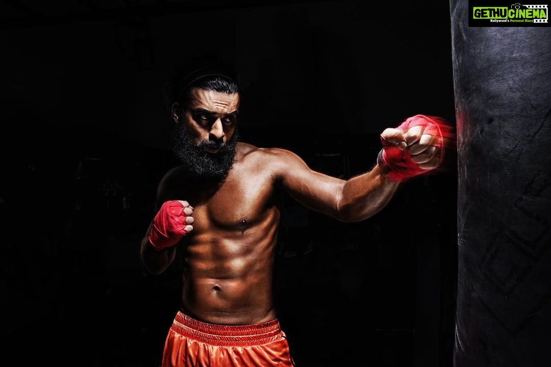 Tovino Thomas Instagram - One of the ace cinematographers of the country found a new interest during lockdown, and I'm glad to be part of it. Thank you @jomontjohn for the new hobby of photography, for featuring me and for the kickass pics. Also thanks to @jishadshamsudeen for the cool styling, @foodie_muscle_man for the support and of course my trainer @aliaskar_ace who is the biggest factor to keep me motivated and focused during the lockdown and made me 'fit' for the purpose.