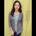 Vidhya Instagram - 🙋‍♀️🙂