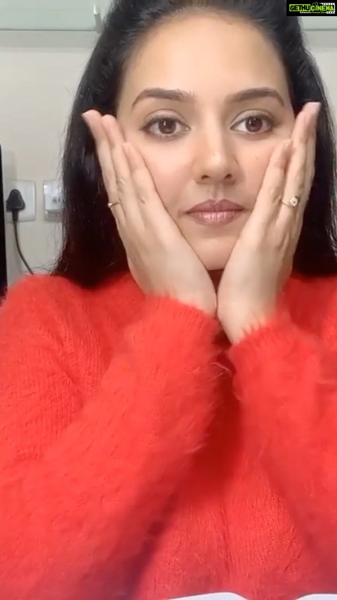 Vidhya Instagram - Hi friends, I have shared my experience using few of the awesome skin care products from @butterfly_beauty_bliss The products are completely natural, safe on skin and makes your skin glow. Please try them and let me know your experience 🙂 #supportwomenentrepreneurs PR organiser @shiva_sivaraman6