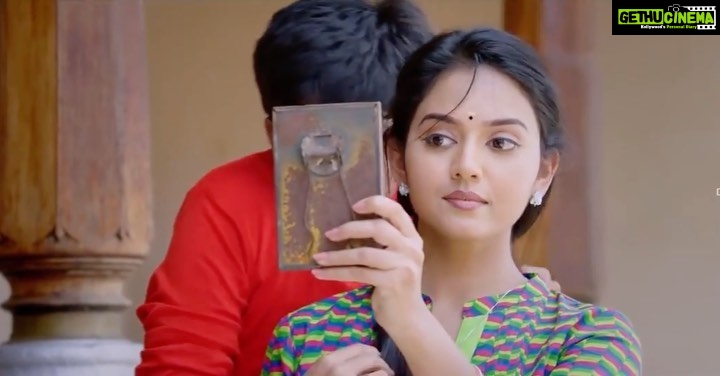 Vidhya Instagram - #MyJourney “Achamindri” was challenging for me in two ways! Firstly I had to play a deaf-mute girl in the movie. Secondly I had to work alongside National award winning actor and director Samuthirakani sir. I asked director Rajapandi sir that why did he think of casting me in this role because I myself was unsure of doing this role. He replied that he was sure my eyes will speak rather than me delivering dialogues in this movie. Thank you Rajapandi sir for that trust. It was really nice working with Vijay Vasanth, Samuthirakani sir, Rajapandi sir and the entire team. In the end as an actor, I had the satisfaction of trying out something new😀 #vidyapradeep