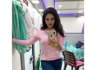Vidhya Instagram - Break time fun 🙈🤓😬 #movieshoot