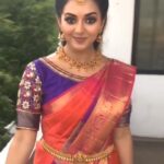 Vidhya Instagram – Thank you @vijiknr @bronzerbridaljwellery for always being there for me. Love you so much akka ❤️😘
Blouse @thorkal_couture_official ❤️