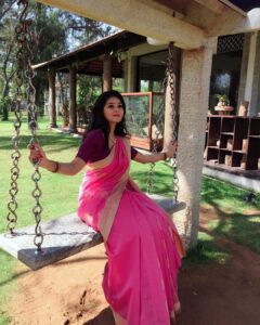 Vidhya Instagram - At today’s ad shoot 🤓💃 Costume: @useeshopapp Divya ❤️