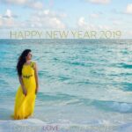 Vidhya Instagram - Happy New Year dear friends 💐❤️ Thank you so much for all your love and support in 2018 🙏🙏 Blessed to have you all in my life 🤗 Wishing you all happiness and good health ❤️ #happynewyear2019