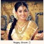 Vidhya Instagram - Wishing all my dear friends a very happy and prosperous Onam filled with love and peace. 🙏😃💕 #onam2016 #loveandpeace #vidyapradeep