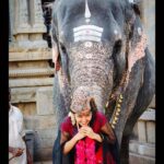 Vidhya Instagram – #throwback 
With this gentle giant at Madurai Meenakshi Amman Temple🙏🌺