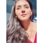 Vidhya Instagram – 🌞“Take a deep breath in,
 Feel the sun on your soul.
 Start fresh today,
 Make peace your goal!” #instaquotes