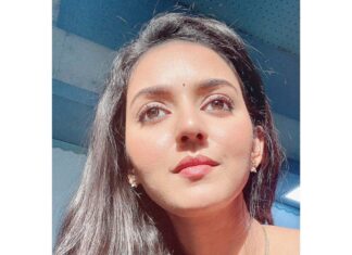 Vidhya Instagram - 🌞“Take a deep breath in, Feel the sun on your soul. Start fresh today, Make peace your goal!” #instaquotes