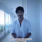 Vidyut Jammwal Instagram - BONE PRANA PUNCH (Train to defend) Link in bio #ITrainlikeVidyutJammwal #CountryBoy #kalaripayattu