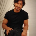 Vidyut Jammwal Instagram – With all of us in phase 4 of the lockdown our focus will now shift from physical and mental health to Economic health. With #GoodwillForGood I hope to use the Goodwill I have earned from you all for your good. If you are a startup or in need of Help to jumpstart/promote your business simply head to https://www.actionherofilms.in and fill in the details. 
You just might be the recipient of a #FreeEndorsement from me.