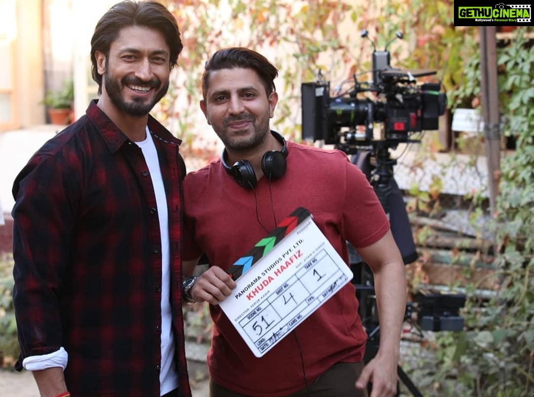Vidyut Jammwal Instagram - We start shooting for my next film #KhudaHafiz . Looking forward to this one... Releasing #Early2020 . @kumarmangatpathak @abhishekpathakk @panorama_studios #adityachowksey @anandpandit @pvrpictures @farukkabir9