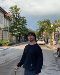 Vidyut Jammwal Instagram - The sighting of a rainbow 🌈 never fails to bring a smile on people’s faces…..
Counting my rainbows, not my Thunderstorms
