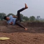 Vidyut Jammwal Instagram - Your jumps and flips had me awestruck! Proud of you! Karte raho, aage badhte raho! :) #ITrainLikeVidyutJammwal​ #VidyutJammwal​ #Jammwalions​ #JammwalionFamily #Kalaripayattu​ #CountryBoy​ #martialarts​ #JumpsAndFlips #Parkour #Freerunning #FitIndiaMovement​