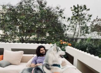 Vijay Deverakonda Instagram - Last few days chilling with you.. Before I go hit sets! :)