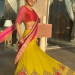 Yaashika Aanand Instagram - wearing @rehanabasheerofficial 🌟 #maintera #indianwedding #reels #reelkaro #yashika #twirl #ethnic #biggboss #bollywood