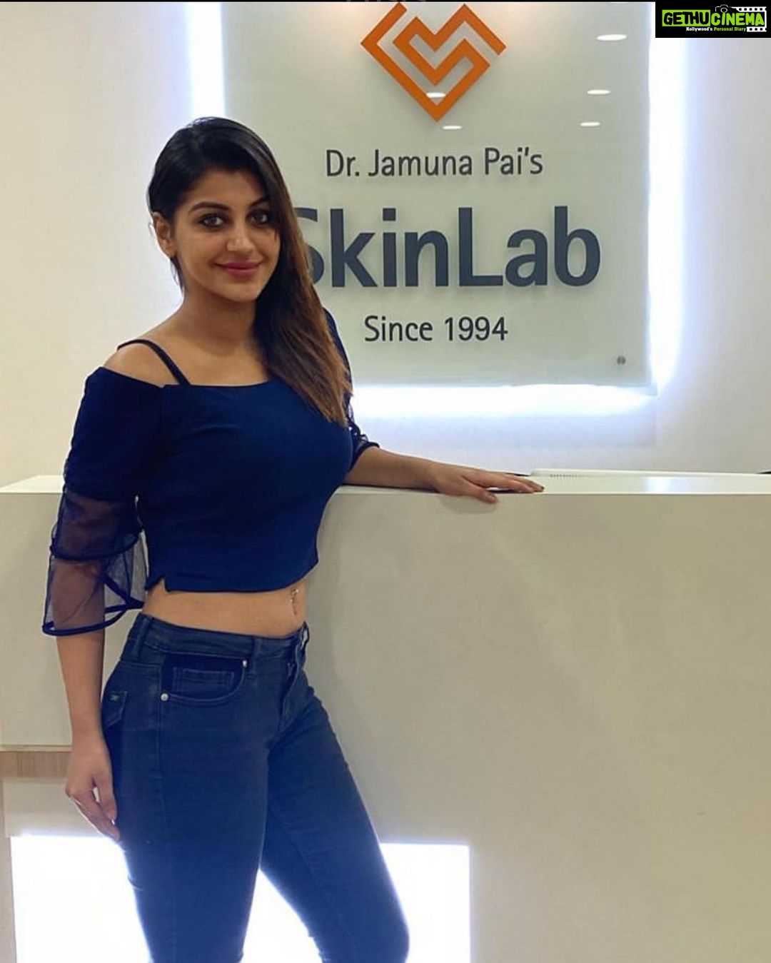 Yaashika Aanand Instagram - I wanted to go for laser hair reduction since a very long time . In my crazy work schedules getting rid of those unwanted hair can be quite troublesome and painful . At first I was little sceptical but the doctors @skinlabindia assured me that they use the latest technology approved by USFDA, which has been clinically proven to be safe and effective for all skin types . Best part is at SkinLab that laser treatments are carried out by the expert doctors and not by technicians . No more last minute worries about looking perfect . For me laser treatment skin lab has always been a great choice . And they do this with all the safety measures to ensure the safety of every client . #skinlabindia#skinlabchennai
