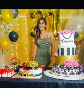 Yaashika Aanand Instagram - Thankyou for your lovely wishes ❤️ #21 
Sending across love to all of u xoxo