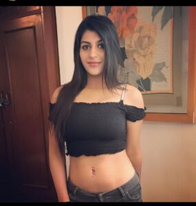 Yaashika Aanand Instagram - #throwbacktuesday !! 
Which place are my lovely followers from ? Just little curious to know !! Comment below 😛