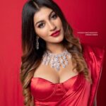 Yaashika Aanand Instagram – Happy Valentine’s Day 🌹❤️ Makeup / wardrobe @ardanaharanbridal 
Hair @dharmen_sha_dave 
Photo courtesy @pixsura_photography