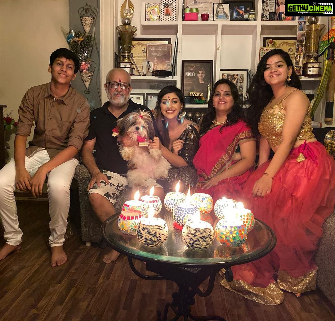Yaashika Aanand Instagram - Happy Diwali from all of us to you all ❤️