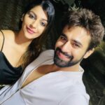 Yaashika Aanand Instagram - You’re seriously a very hardworking person . Keep up the good work . So happy to meet ya !! So sweet you be 😇 @pearlvpuri . Long way to go ! ✌️ friends forever Mumbai, Maharashtra