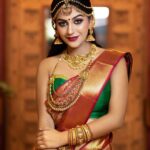 Yaashika Aanand Instagram - SWAMVAR- Wedding of a queen A queen is elegant and fiercely beautiful. The queen who is dressed elegantly and never fails to stand out. Our beautiful shoot has been choreographed to make you all believe that there’s a queen within you. Our look has been put together by all those mentioned below. @lavanyaeuginebridalmakeup Jewellery- @angels_blush_salon_and_spa Blouse - @adithiudayakumarofficial Venue - @varnamalaweddingexperience Saree- @shringaramsarees Styling - @_oindrilaroy_ Shoot Concept and Production Management - @oin.inc