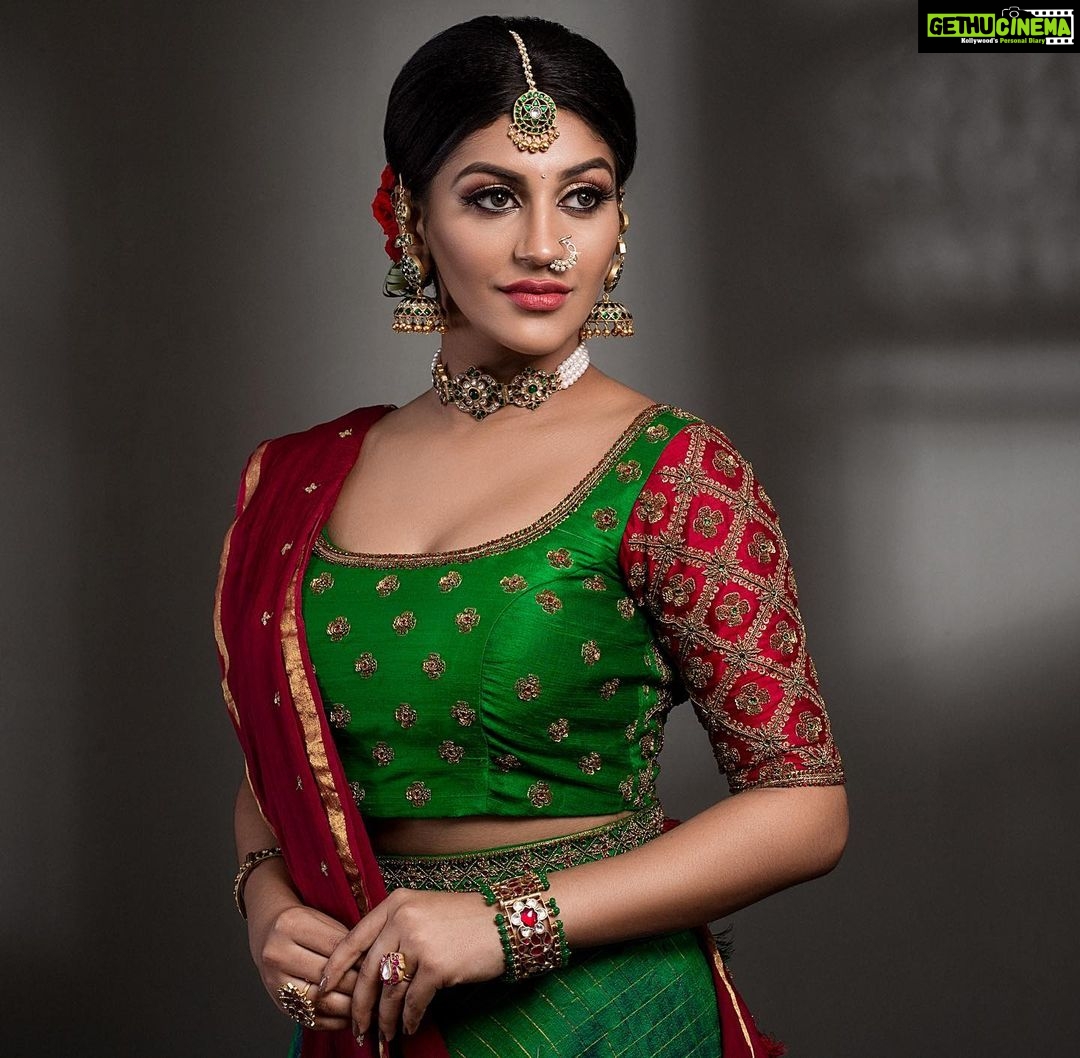 Yaashika Aanand Instagram - Outfit & Styling @studio149 👗 Makeover @renuka_mua 💄 Shot by @parvathamsuhasphotography aka @bsfashionphotography 📷 Jewelry @rajatamaya