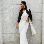 Yaashika Aanand Instagram – All ready for the inauguration of @greentrendssalon !! Beautiful saree n blouse from @sapnamunothlabel !! 👗
Makeup 💄 @anushyaa_mua
Earrings. @tulua.in
Photo courtesy @osheen._.anand
#swipeleft