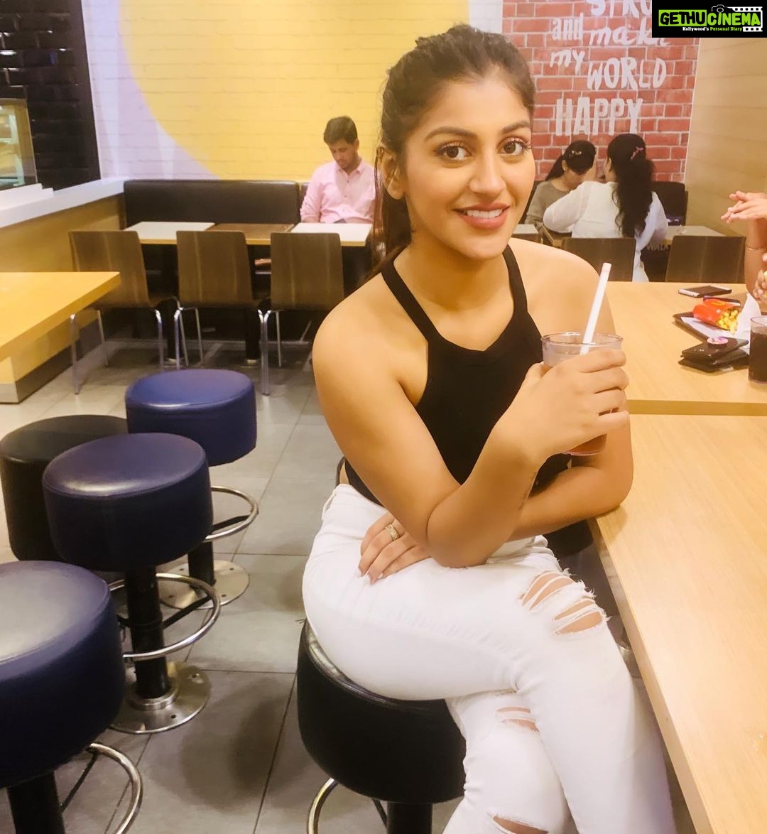 Yaashika Aanand Instagram - Lemon ice tea is my fav wb yours ☺️❤️?