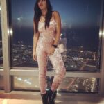 Yaashika Aanand Instagram – On top of the world 🌎 #yashikaaannand Burj Khalifa