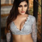 Yaashika Aanand Instagram – 🧚‍♀️ 

Team @crackjackphotography @pavihairandmakeup @makeover_by_maggie @sppgardens  @yoshnasbyela 

.
.
.
.

.
#yashika #yashikaaannand #bollywood #kollywood #glamour #biggbosstamil #trending