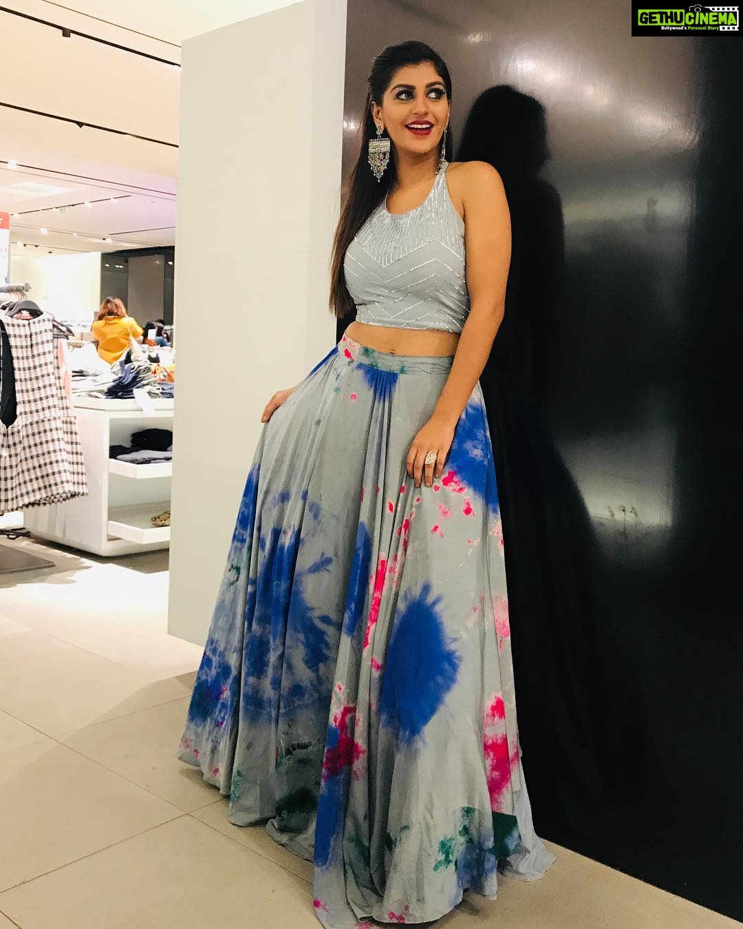 Yaashika Aanand Instagram - Wardrobe collection from @aahana.collection 👗 Styled by @incredibly.you Earrings from @princess_castle3 ❤️ Pc @kiranteja19