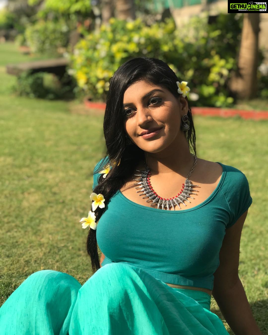Yaashika Aanand Instagram - In love with this beautiful Jewellery from @zeybaah ❤️💕 Puducherry