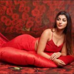 Yaashika Aanand Instagram – 🌹

.

.
#yashika #yashikaaannand #glam #glamour #fashion #biggboss #tamil #trending #instadaily #yash #kollywood #bollywood