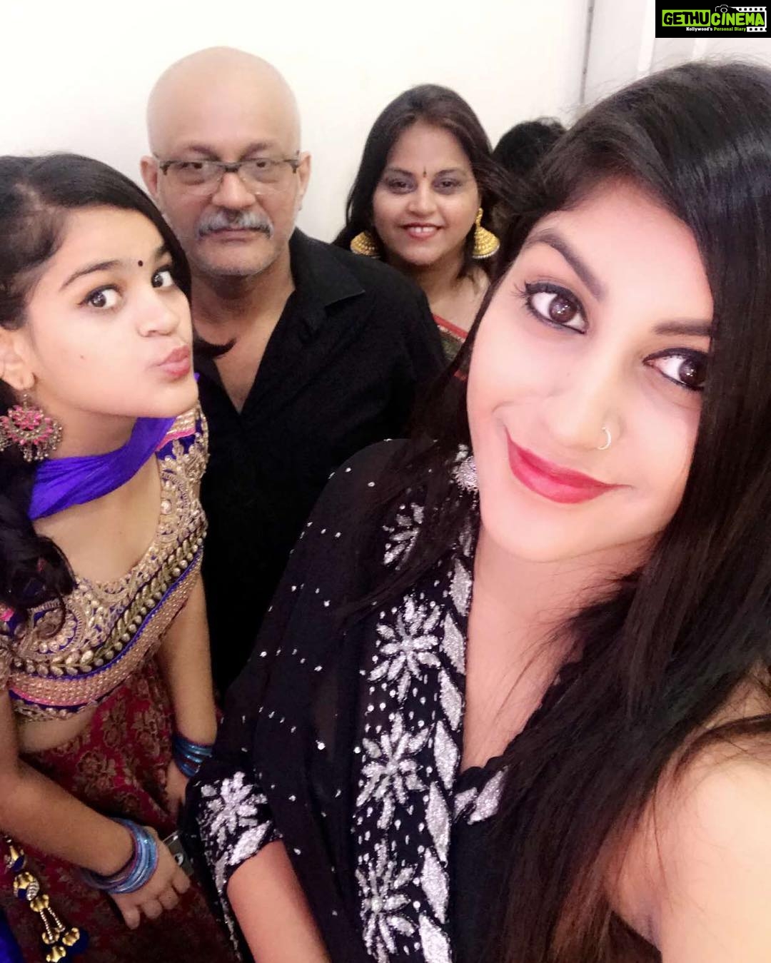 Yaashika Aanand Instagram - Thanks mom and dad for giving me the best life ❤️ I know I can never revert back the things you've done for me but I assure to make you proud and prouder :) this journey of mine is only possible because of you two and will be possible hereafter only with you two ❤️ Mom I've no idea how much pain you've taken to get me into this world but I'll make sure the pain is worth and you're the best mom ever 🤗 dad you're my biggest support system and only one reason to make me work hard each day ^_^ ! You're the best dad ever Lastly thanks for giving me such wonderful brother and sister without whom our family is incomplete ❤️ Happy 18 to you too mom and dad ! A journey of 18 long years with you I wish Rajneesh also was in this picture 😋