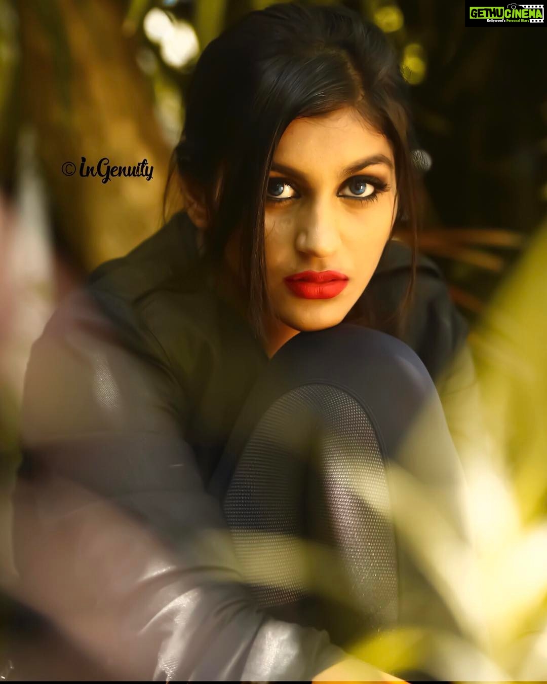 Yaashika Aanand Instagram - Behind the camera : @tsa.bashir MUA : @sharu__191999 Credits : @ingenuity_studio ❤❤❤❤❤❤❤❤