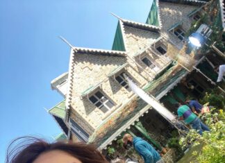 Yami Gautam Instagram - Can you guess which film in the 90s was shot at this beautiful heritage home 😌 #BhootPolice Dalhousie, India