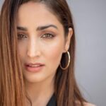 Yami Gautam Instagram – 🤎🖤