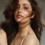 Yami Gautam Instagram – Hello my insta family,

I recently shot for some images and just when they were about to go in for post-production (a common procedure) to conceal my skin-condition called Keratosis- Pilaris, I thought, ‘Hey Yami, why don’t you embrace this fact and accept it enough to be OKAY with it. Just let it be… (Yes, I do talk out loud to myself🙋🏻♀).

For those who haven’t heard about this, it’s a skin condition wherein you get tiny bumps on the skin. I promise they aren’t as bad as your mind and your neighbor aunty makes it out to be 🙎🏻♀🤷🏻♀) I developed this skin condition during my teenage years, and there is still no cure for it. 

I’ve dealt with it for many years now and today finally, I decided to let go of all my fears and insecurities and found the courage to love and accept my ‘flaws’ wholeheartedly. I also found the courage to share my truth with you. Phew! 😅

 I didn’t feel like airbrushing my folliculitis or smoothing that ‘under-eye’ or ‘shaping up’ that waist a tiny bit more! And yet, I feel beautiful :) 

A special thanks to my amazing team ❤️
 @alliaalrufai : styling 
@rahuljhangiani : photographer 
@amitthakur_hair : hair 
@mitalivakil : make-up