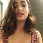 Yami Gautam Instagram – Nothing to say😋  #beautyinrandomness💜