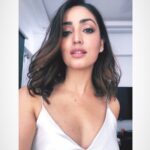 Yami Gautam Instagram – Silver lining’ with a touch of grey✨