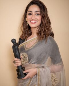 Yami Gautam Instagram - ‘Most stylish Unconventional Actress’ for performance In BALA & URI ✨ #lokmatmoststylishawards2019 @milokmat 
Styled by the lovely @alliaalrufai  in @raw_mango Hair/ make @hairgaragebynatasha 📷 @rishabhkphotography ; Media director @media.raindrop !