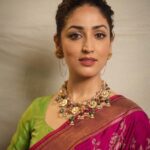 Yami Gautam Instagram - 💖 Saree : @ekayabanaras Earrings : @motifsbysurabhididwania attached with my dejhoor Necklace and bangles : @finefinery_store Cuff : @kharikajai Hair pin : @azgaofficial Styled by : @manishamelwani Assisted by : @sanyakapoor @iambidipto_ Make up : @nehaseehra Hair : @salechav 📷 : @haranish.hrf