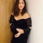 Yami Gautam Instagram – Bala promotions begin 💃🌟🎊
.
.
#Bala
👗: @sanamratansi 👱🏻‍♀️: @hairgaragebynatasha